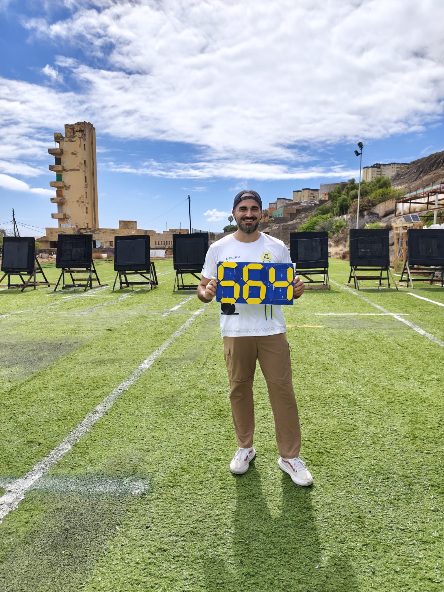 José Carlos con el marcador de 564 puntos en el campo de Zárate